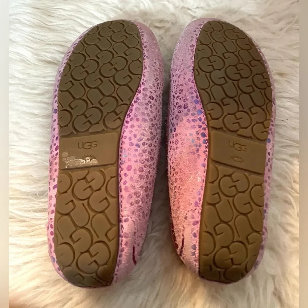 UGG Dakota Moccasin Slippers Pink Suede Shoes 3Y